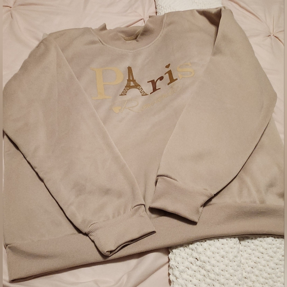 NEW-Tan Paris, size Large, sweatshirt